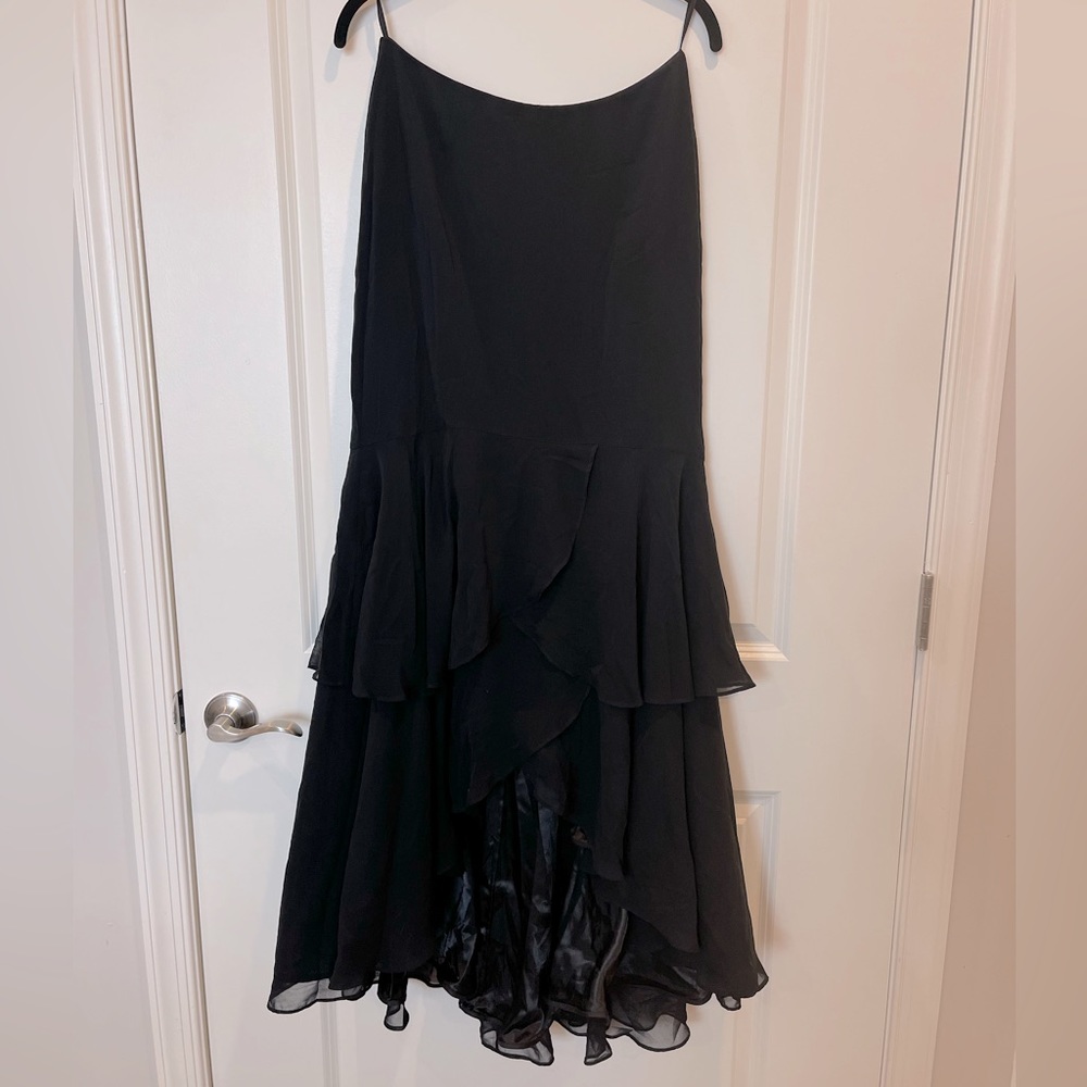 White House Black Market black trumpet skirt with ruffles -size 2